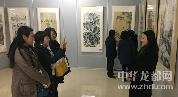 我市正舉辦第三屆美術(shù)展